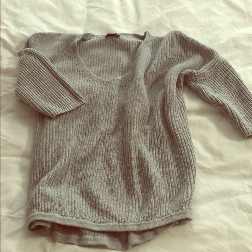 V neck sweater